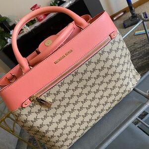 Real, Nothing wrong with it at all just don’t use it perfect condition